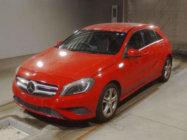 5037 MERCEDES BENZ A CLASS 2013 г. (TAA Kinki)